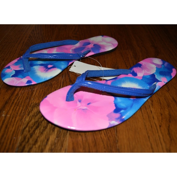 Flip Flops - Picture 3 of 3